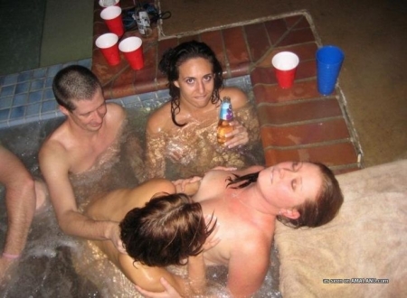 Пьяная групповушка с молоденькими телочками в бане